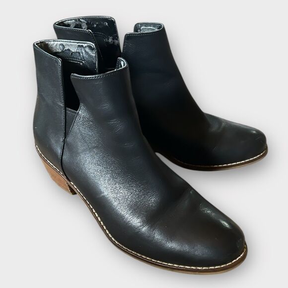 Cole Haan Black Leather Ankle Boots Size 6.5 – Minimalist, Classic, Comfortable - Picture 1 of 6